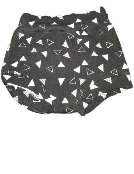 Black and white triangle bummies 3t